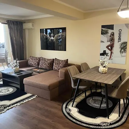 Elegant 1br With Balcony In Argisht Palace By Flat Mаnаger Lägenhet Varna