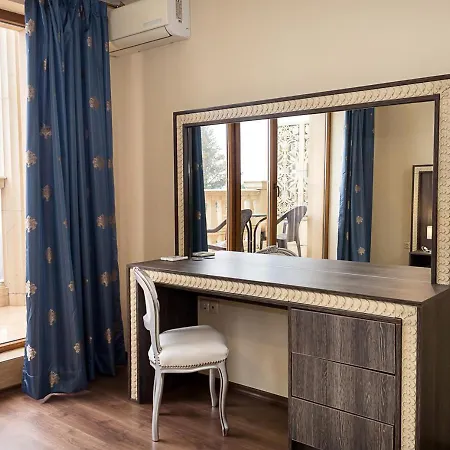 Lägenhet Elegant 1br With Balcony In Argisht Palace By Flat Mаnаger